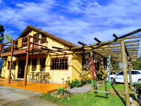 Property building, Garden view, Parking