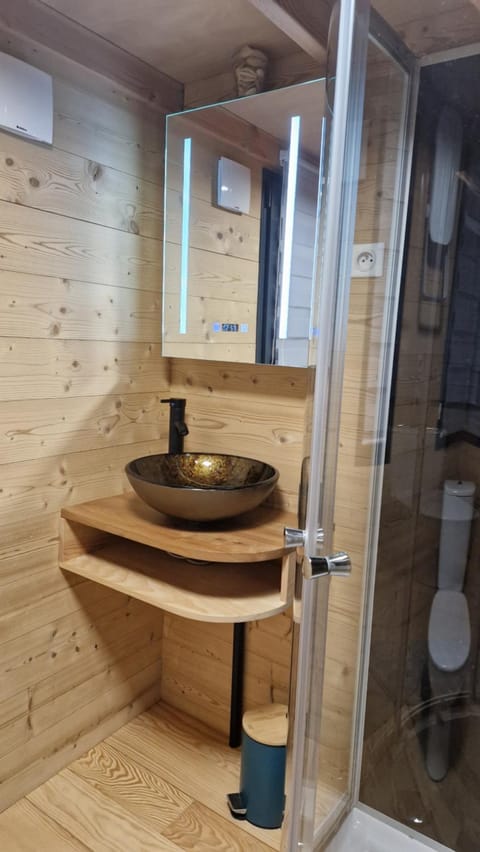 La Tiny House de Clem Chalet in Figeac