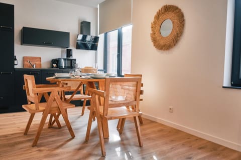Dining area, kitchen