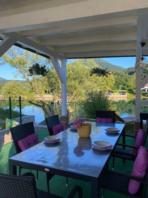 Patio, Day, Natural landscape, Garden, View (from property/room), Balcony/Terrace, Seating area, Dining area, Garden view