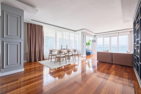 Living room, Seating area, Dining area