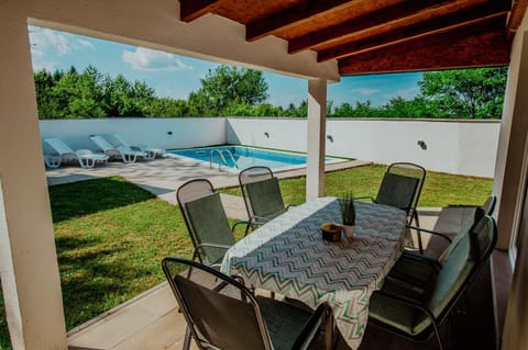 Inner courtyard view