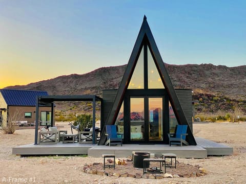 Stardust Big Bend Luxury A-Frame#10 with a fab view House in Big Bend National Park