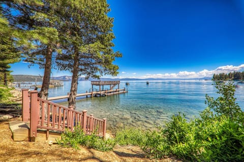 Reflections Lakeview Cabin - Private Beach Access, Hot Tub & Buoy! Cabin in Tahoe Vista