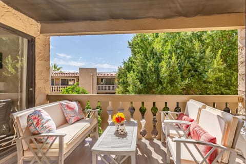 Scottsdale Chic Condo-Walk To Old Town Scottsdale House in Paradise Valley