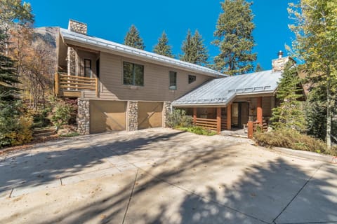 Sundance Splendor- 5-Bed Cabin Oasis with Majestic Mountain Views Cabin in Sundance