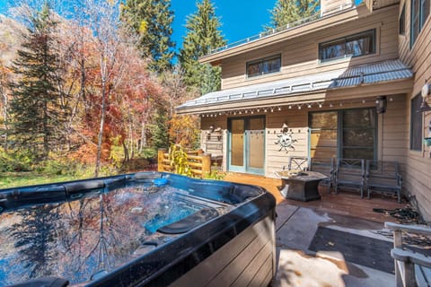 Sundance Splendor- 5-Bed Cabin Oasis with Majestic Mountain Views Cabin in Sundance