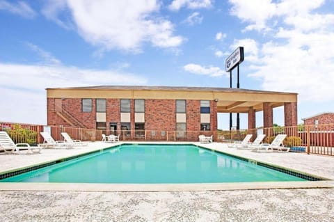 Knights Inn South Houston TX Hotel in South Houston