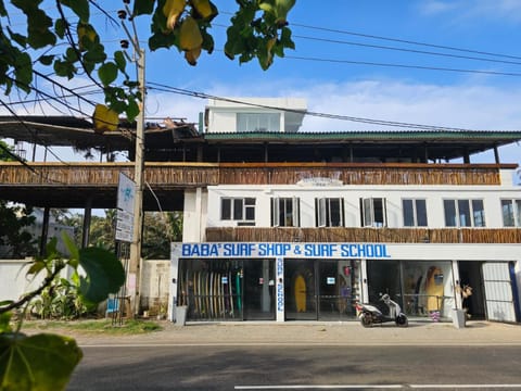 Property building, Day, Logo/Certificate/Sign, Street view