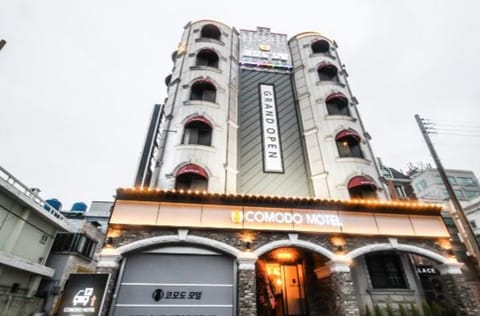 Property building, Day
