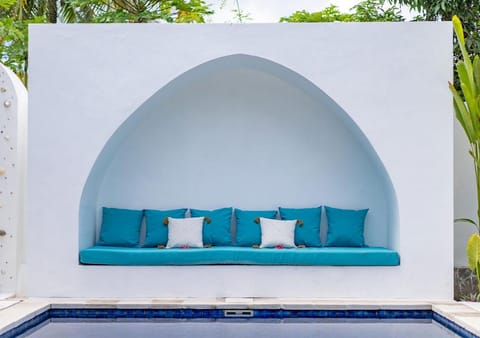 Property building, Swimming pool