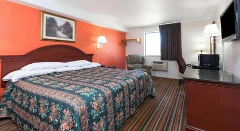 Knights Inn Ferguson MO Hotel in Ferguson Township