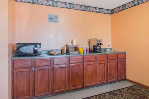 Knights Inn Ferguson MO Hotel in Ferguson Township