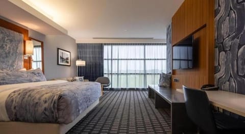 THE HOTEL AT KIRKWOOD CENTER Hotel in Cedar Rapids