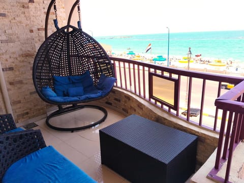 Natural landscape, View (from property/room), Balcony/Terrace, Beach, Sea view