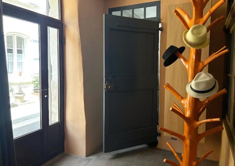 Facade/entrance, Living room