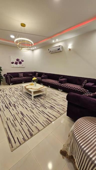 Living room, Seating area, air conditioner
