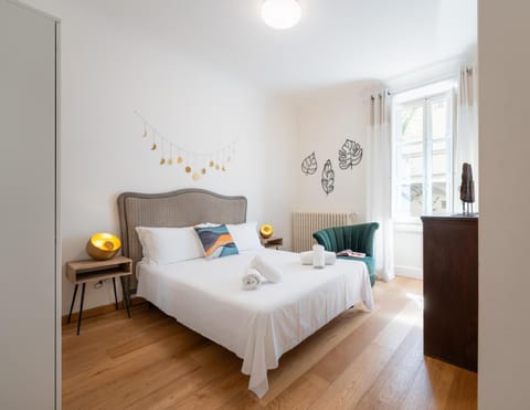 Bed, Bedroom