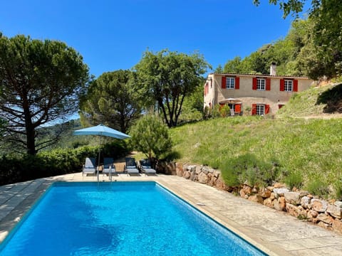 Property building, Garden, Swimming pool