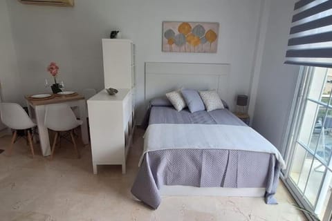 Room City Estepona Estudio Mar Apartment in Estepona