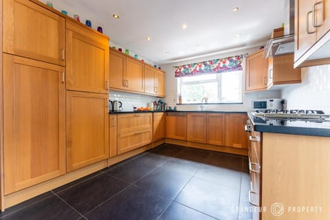 Bracken Bliss by Grandeur Property House in Ferndown