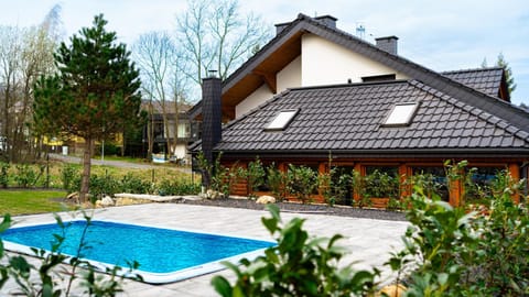 Property building, Spring, Day, Garden, Garden view, Pool view, Swimming pool