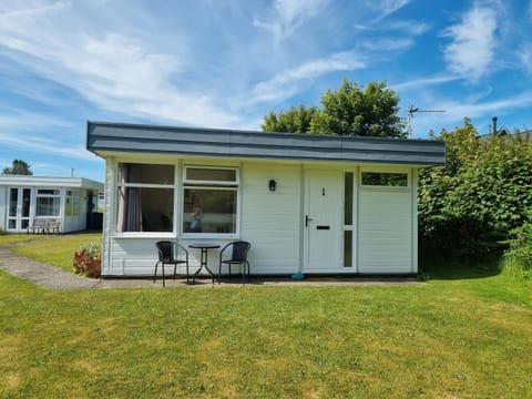 Hideaway Chalet in Nolton and Roch