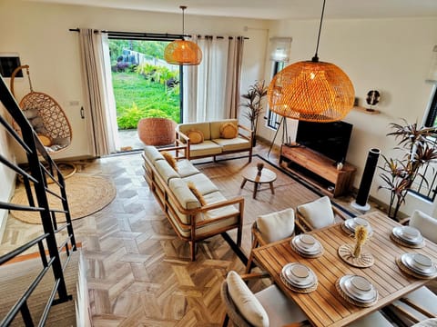 TV and multimedia, Living room, Dining area