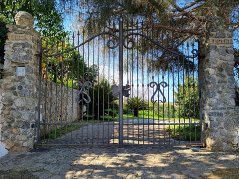 Property building, Garden, Garden view