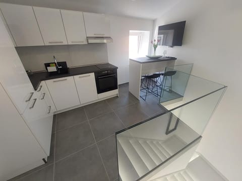 TV and multimedia, Kitchen or kitchenette, oven