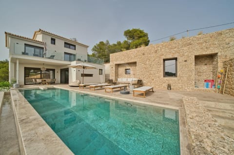 Property building, Pool view, Swimming pool
