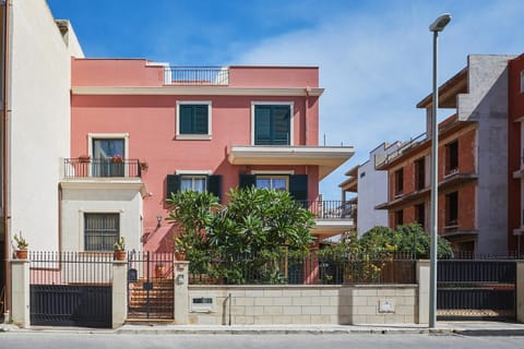 Property building, Balcony/Terrace, Other