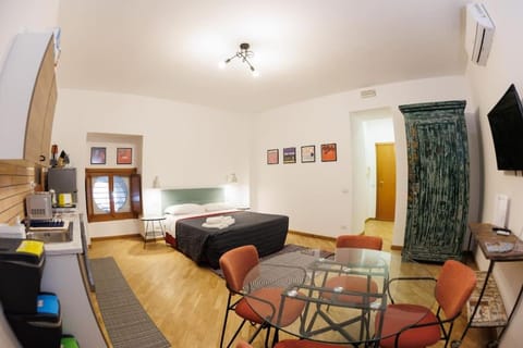 Dante Apartament for Group and Family By HouseinNaples Apartment in Naples