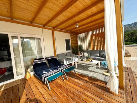 Mobile Home Blue Charm Camping Dalmata Orebić House in Dubrovnik-Neretva County