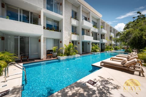 Property building, Patio, Day, View (from property/room), Balcony/Terrace, Pool view, Swimming pool, sunbed