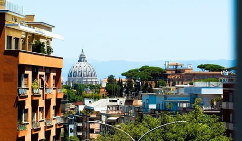 Property building, Neighbourhood, View (from property/room), Balcony/Terrace, City view