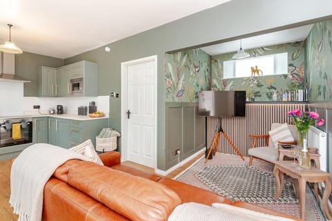 Living room, Photo of the whole room, Seating area