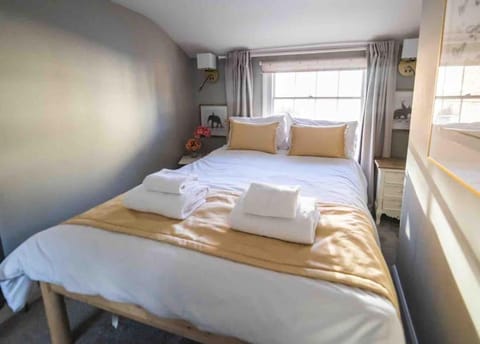 Stunning City centre Georgian townhouse - parking House in Chester