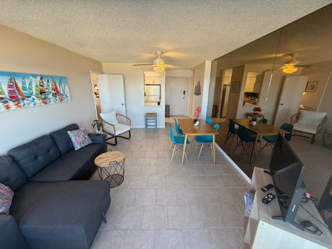 Oceanfront condo, ocean view and indoor pool House in Virginia Beach