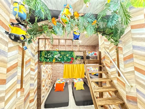 bunk bed