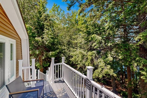 Heart Pond Hideaway Annex Apartment in Orland