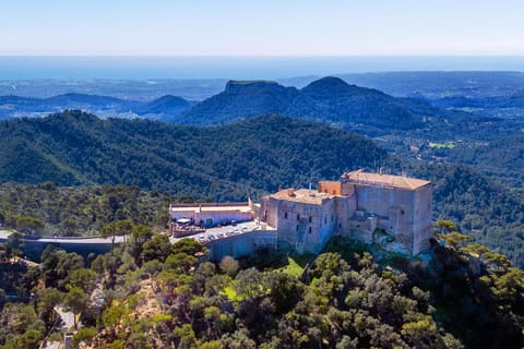 Property building, Natural landscape, Bird's eye view, Hiking, Mountain view