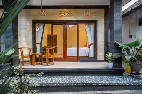 Patio, Day, View (from property/room), Balcony/Terrace, Seating area