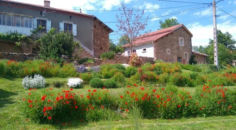 Le Poulailler House in Auvergne-Rhône-Alpes