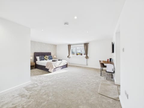 Jays modern guest house Bed and Breakfast in Metropolitan Borough of Solihull