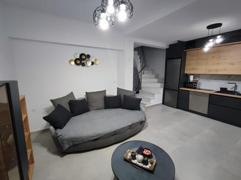 Kitchen or kitchenette, Living room