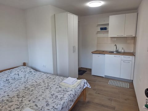 Apartmani Eminovic 2 House in Ohrid