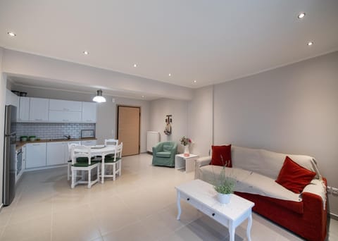 Kitchen or kitchenette, Living room, Seating area
