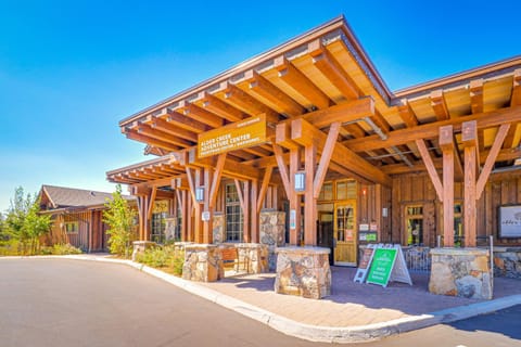 Pine in the Sky Apartment in Truckee