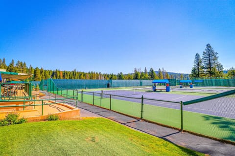 Pine in the Sky Apartment in Truckee